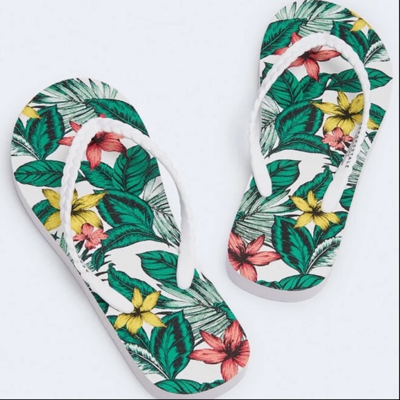 Tropical Flower Flip Flops Bundle - Picture 3 of 7
